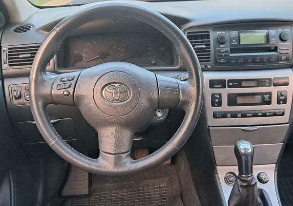 Toyota Corolla cena 12000 przebieg: 276500, rok produkcji 2004 z Suwałki małe 79